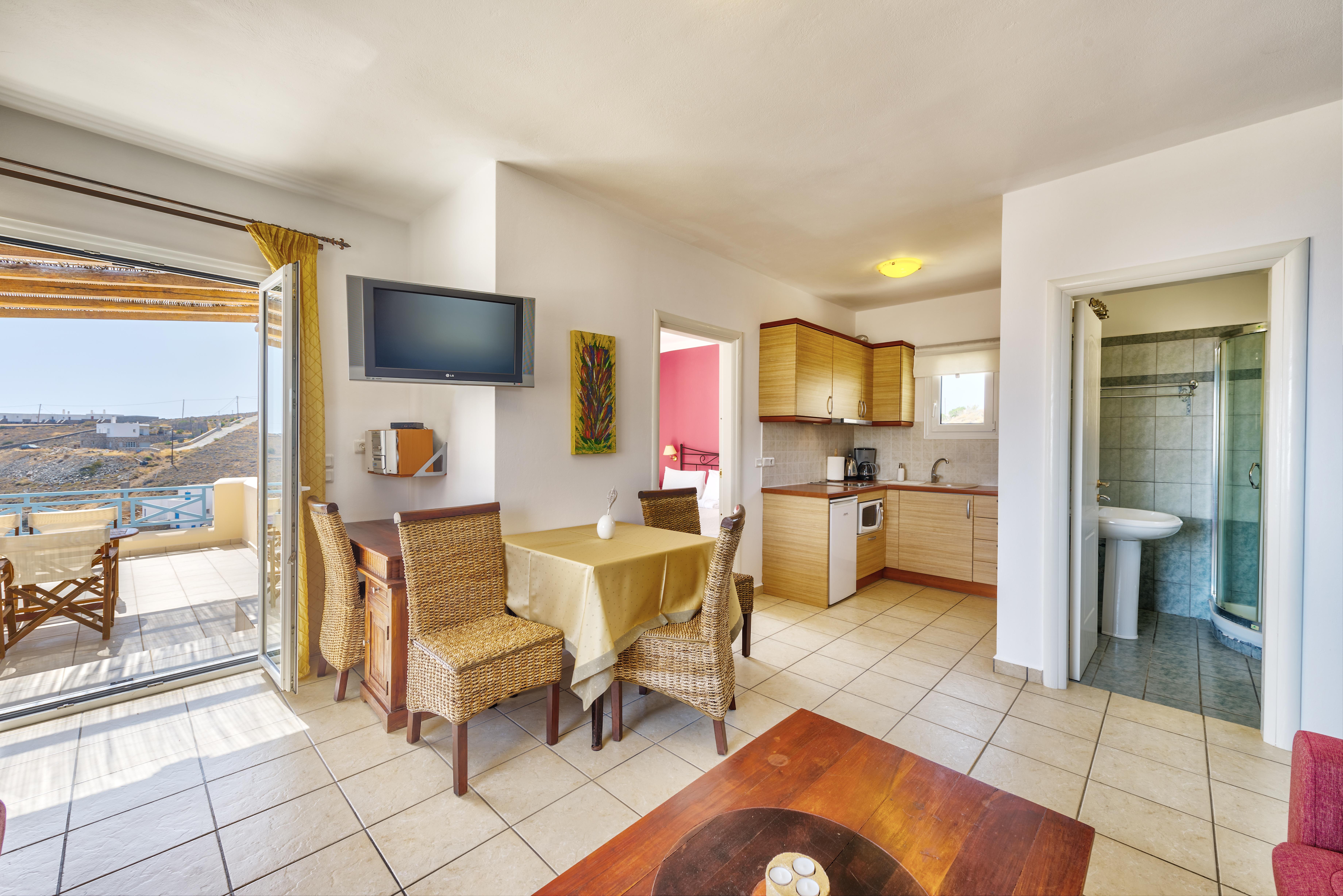 Sunrise Beach Suites Azolimnos Exterior foto