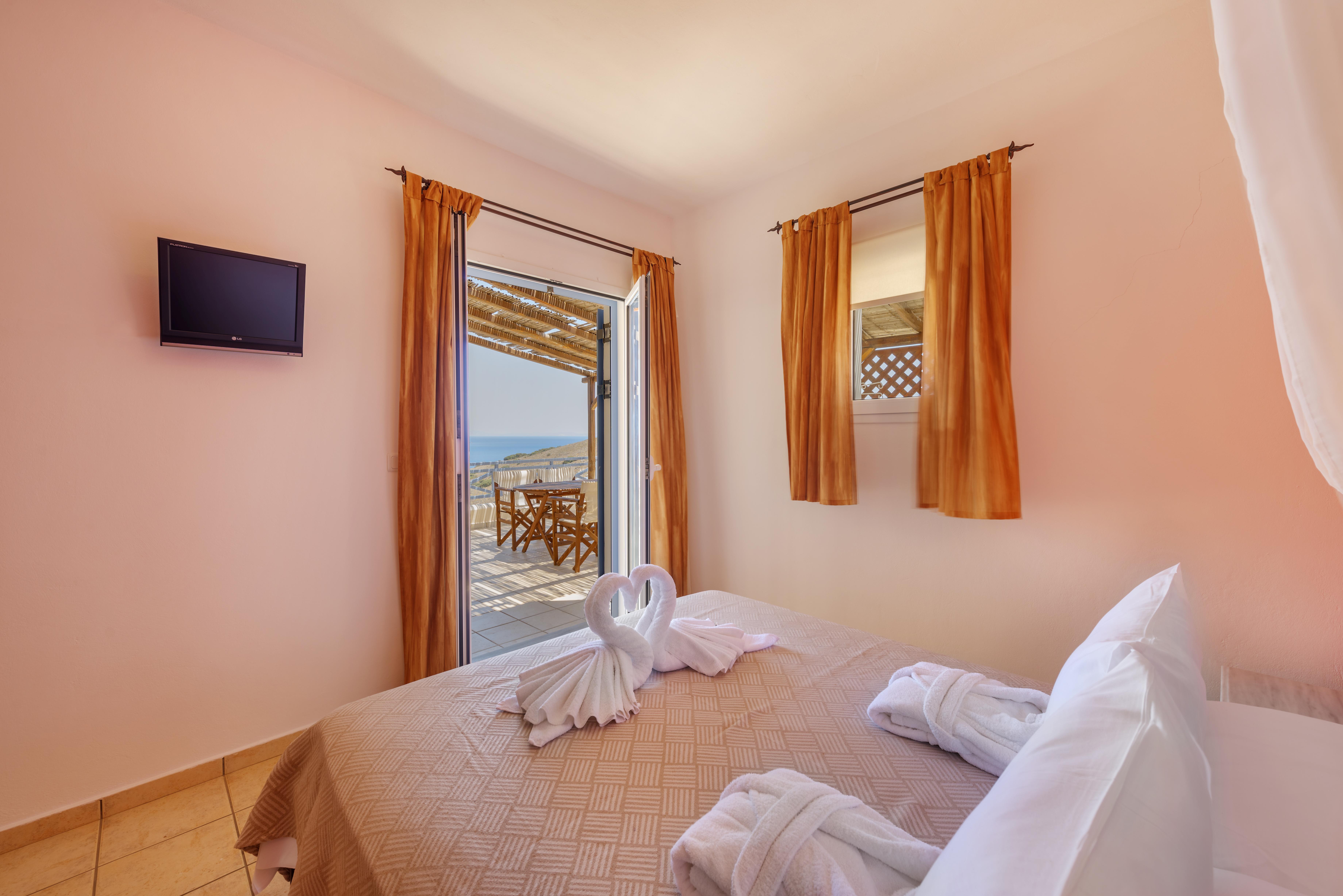 Sunrise Beach Suites Azolimnos Exterior foto