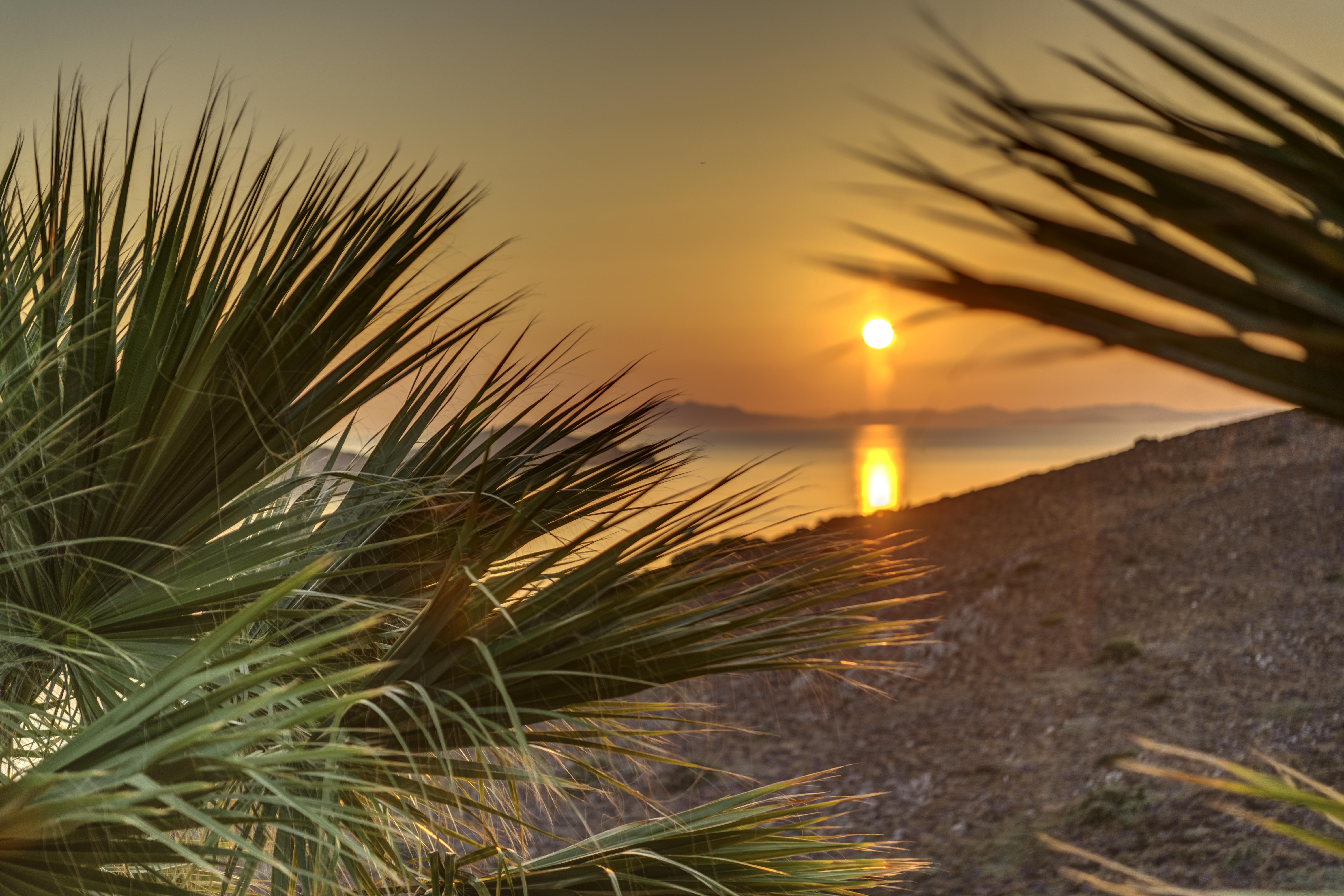 Sunrise Beach Suites Azolimnos Exterior foto
